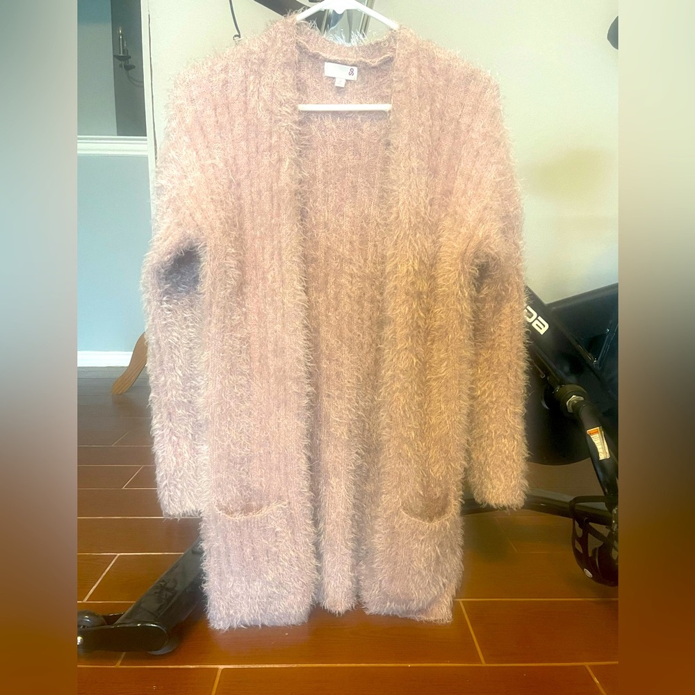 Soft cardigan long length, light pink/beige coloring.